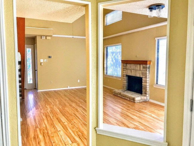 Foto del edificio - 18040 Midway Rd