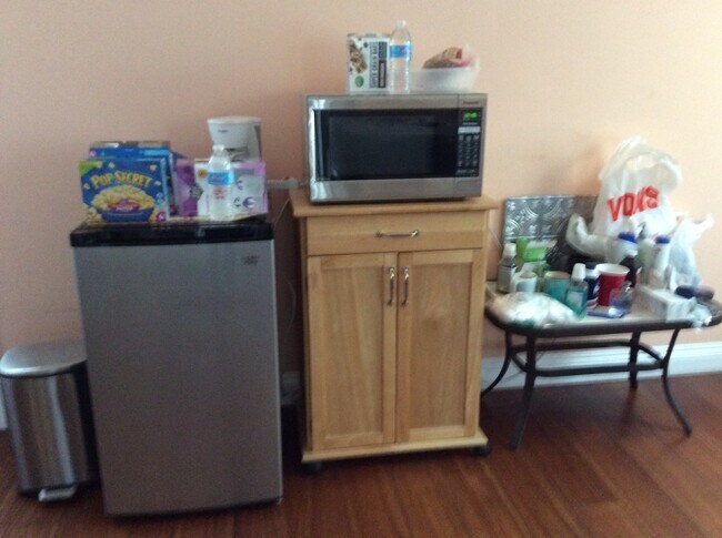 Building Photo - 9859 Gandy Ave