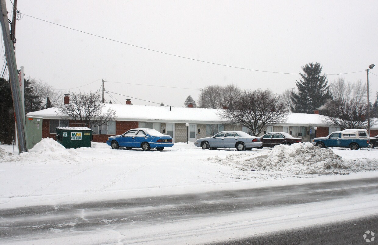 Building Photo - 4825 Hill Ave
