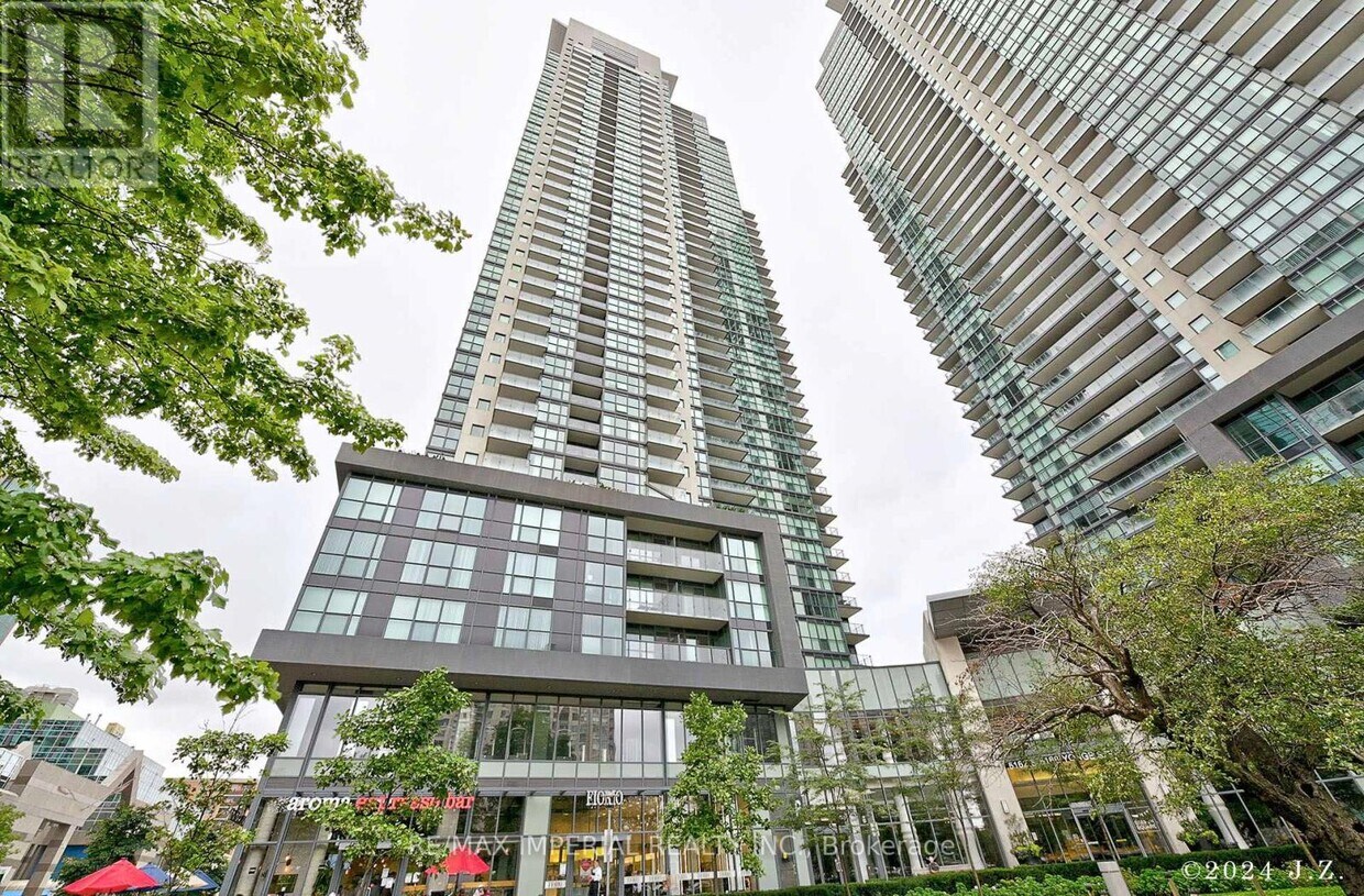 Primary Photo - 5162-5162 Yonge St