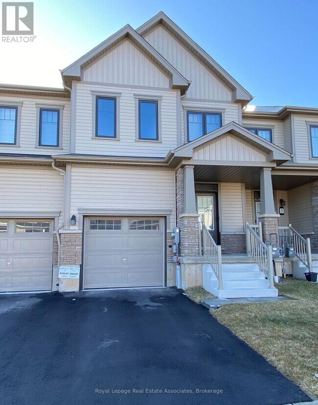 Photo du bâtiment - 3 Amos Ave