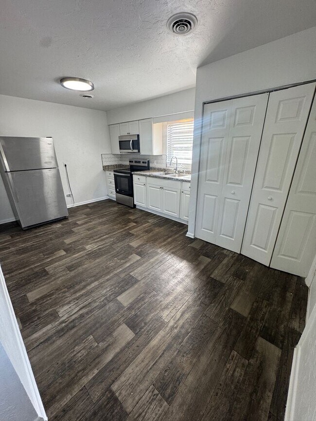 Foto del edificio - 1640 NE 71st Pl