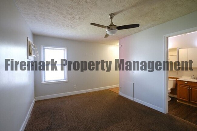 Building Photo - 5213 Rudolph St