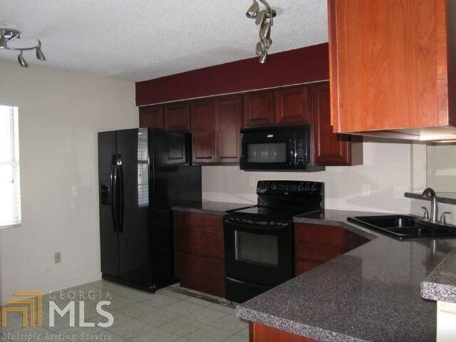 Foto del edificio - 203 Ridgemont Ct