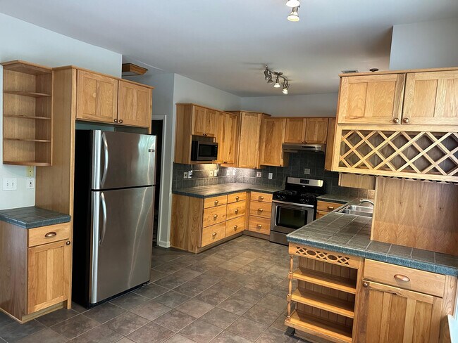 Building Photo - 1170 Rhyne Chase