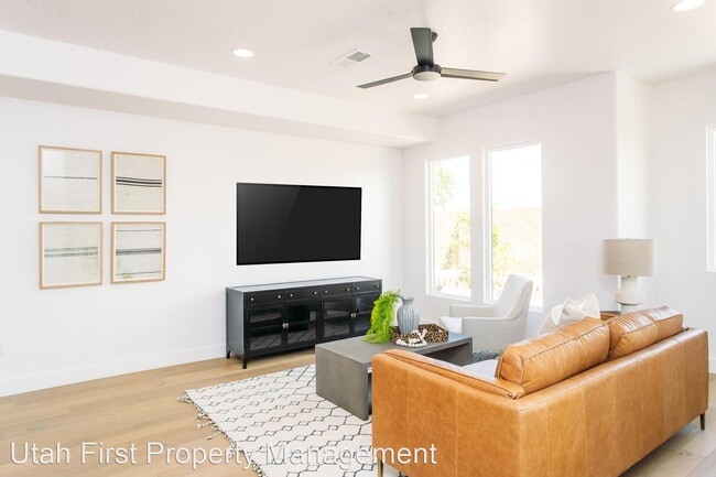 Foto del edificio - 3 br, 2.5 bath House - 2611 E Wake Forest Ln