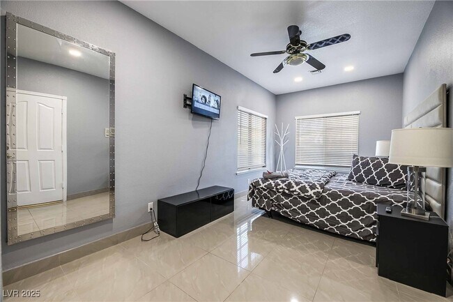 Foto del edificio - 1400 Castle Crest Dr