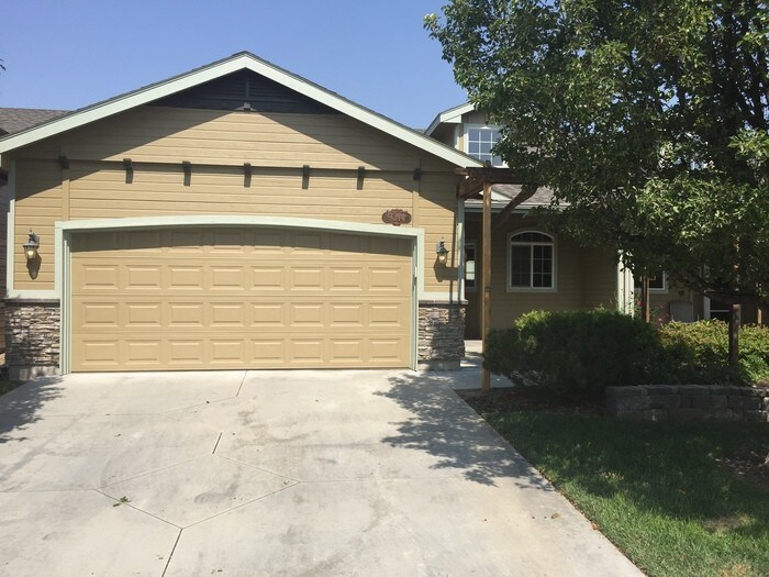Primary Photo - 9314 W Cascade St