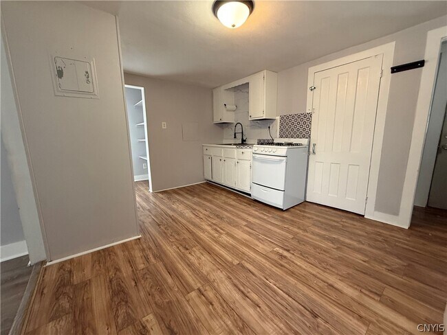 Foto del edificio - 7 Pimm Ave