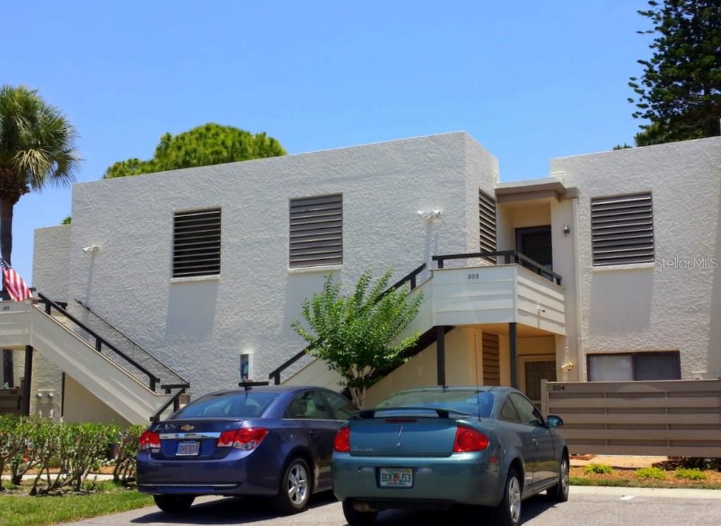 Primary Photo - 303 Springdale Dr
