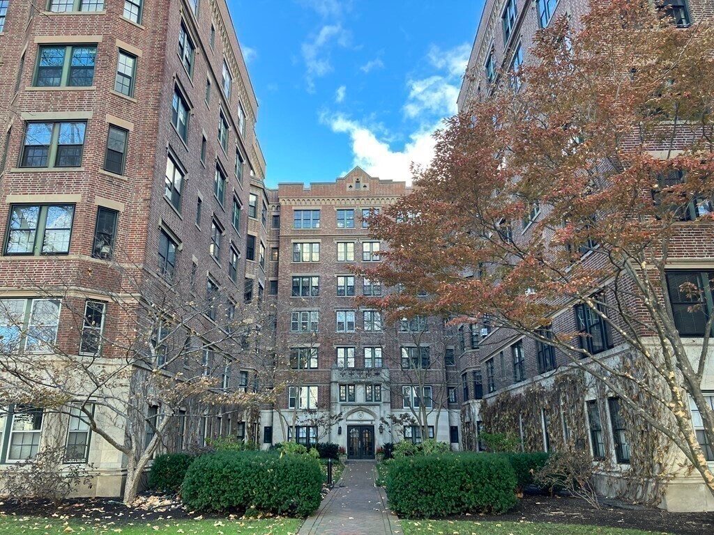 Foto principal - 988 Memorial Dr