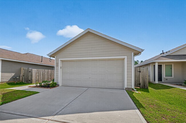Building Photo - 13817 Grey Wolf Trl