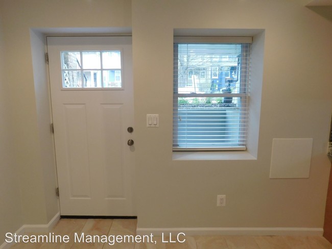 Foto del edificio - 308 Webster St NW