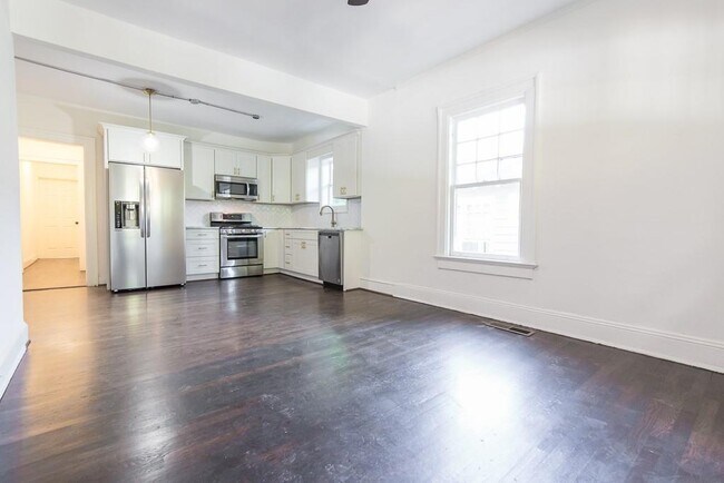 Foto del edificio - 536 Boulevard Pl NE