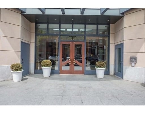 Primary Photo - 300 Columbus Ave