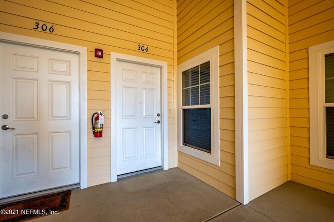 Building Photo - 4920 Key Lime Dr