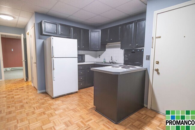 Foto del edificio - Putnam Realty - 114 1/2 Putnam Street