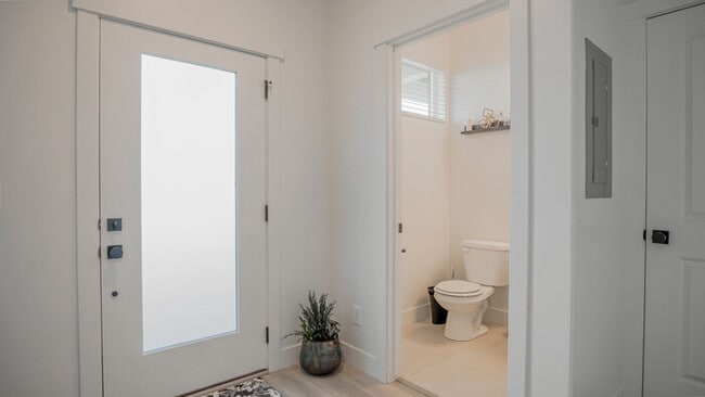 Building Photo - Sleek Townhome