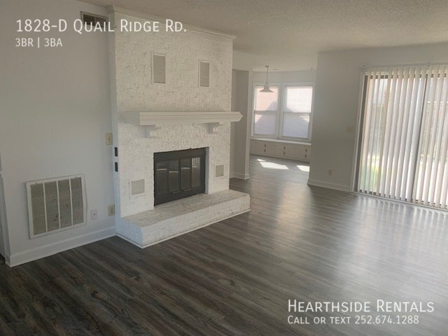 Foto del edificio - 3 bed 2.5 bath townhome in Quail Ridge.