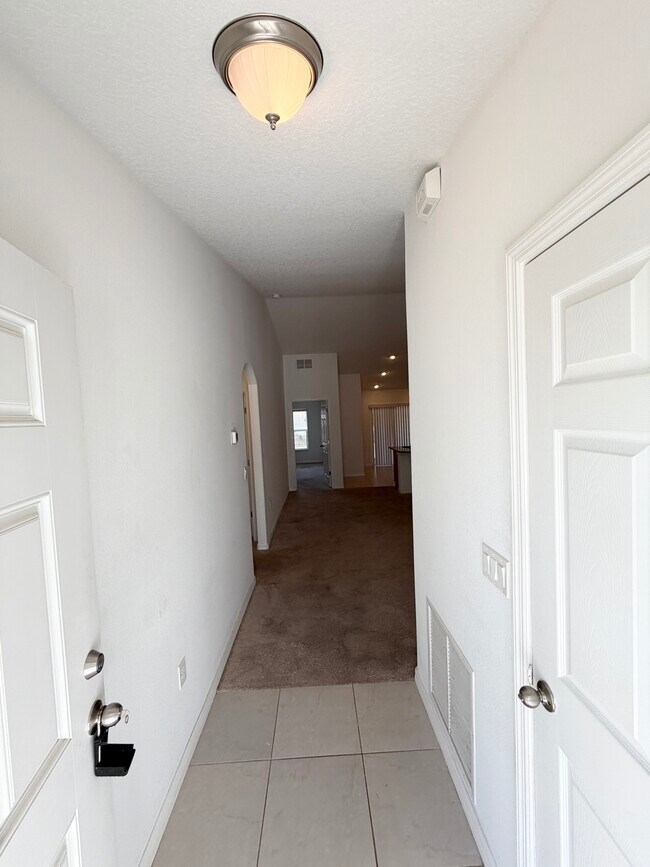 Foto del edificio - 10 Rainstone Ln