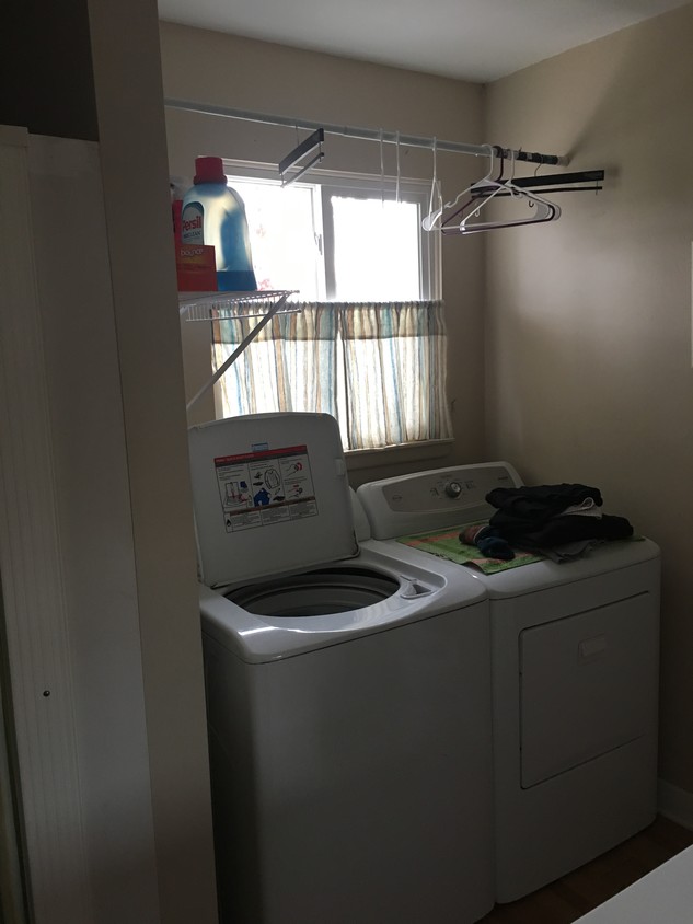 Foto principal - 1160 E Paddock Dr