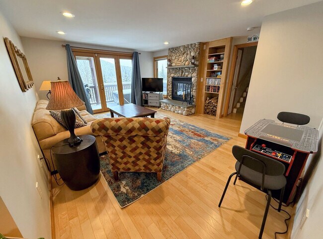 Foto del edificio - 307 Crawford Ridge Rd