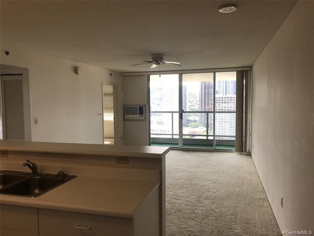 Building Photo - 215 king St