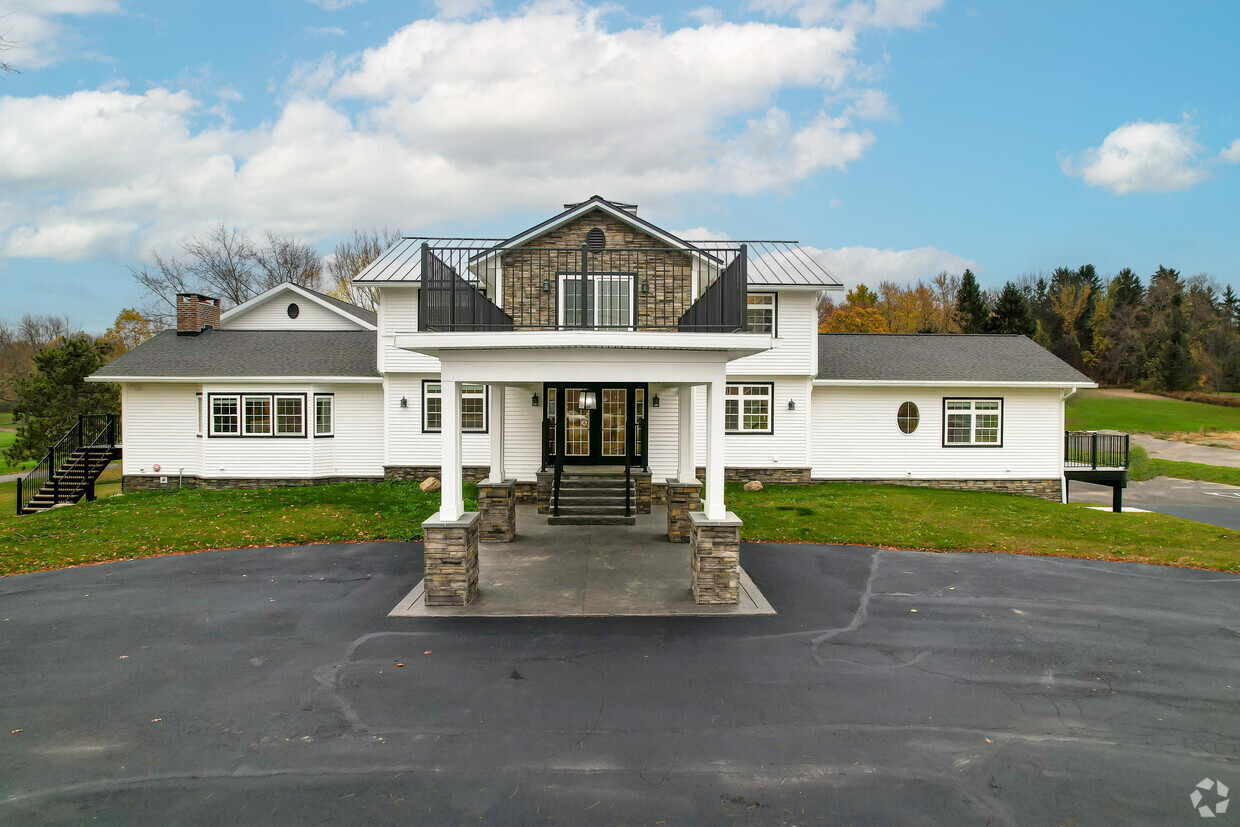 Primary Photo - Residences at the Clubhouse