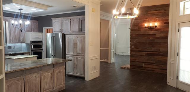 Foto del edificio - 7451 Lake Ridge Rd