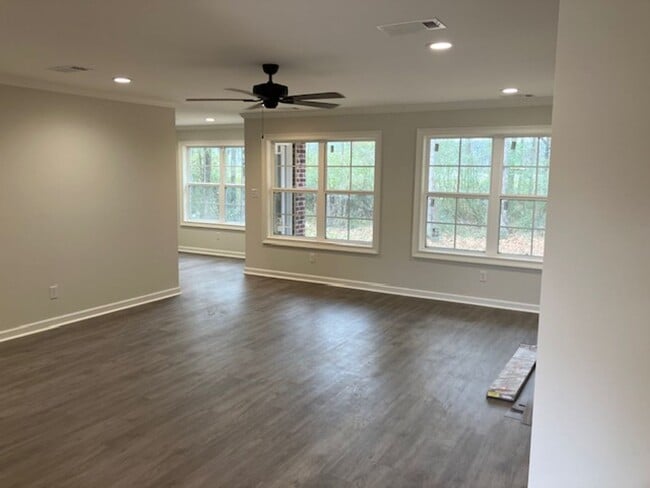 Building Photo - 6 Autumn Ridge