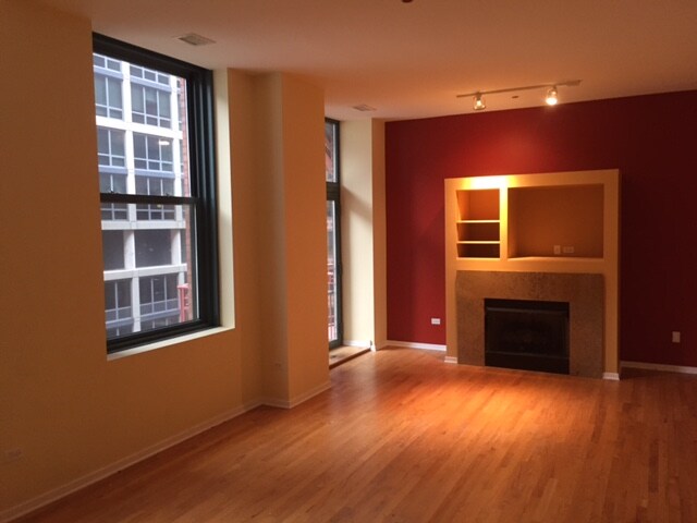 Building Photo - 208 W Washington St
