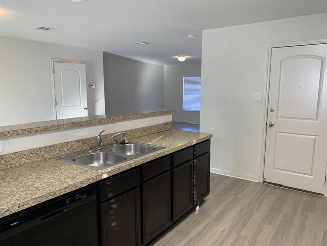 Building Photo - 217 Denson Ln