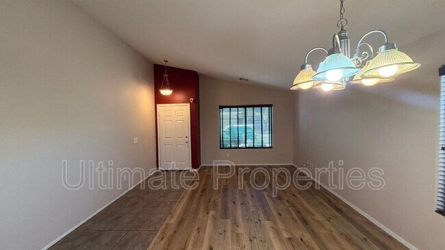 Foto del edificio - 9856 W Salter Dr