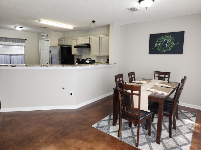 Foto del edificio - Fleming Island Fully Furnished Home... 1/2...