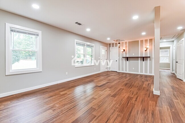 Building Photo - 2531 Brentwood Rd, Decatur, GA 30032