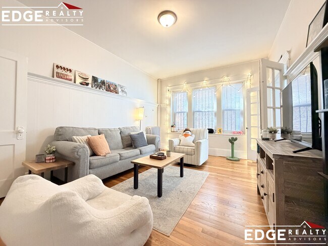 Foto del edificio - 79 Glenville Ave