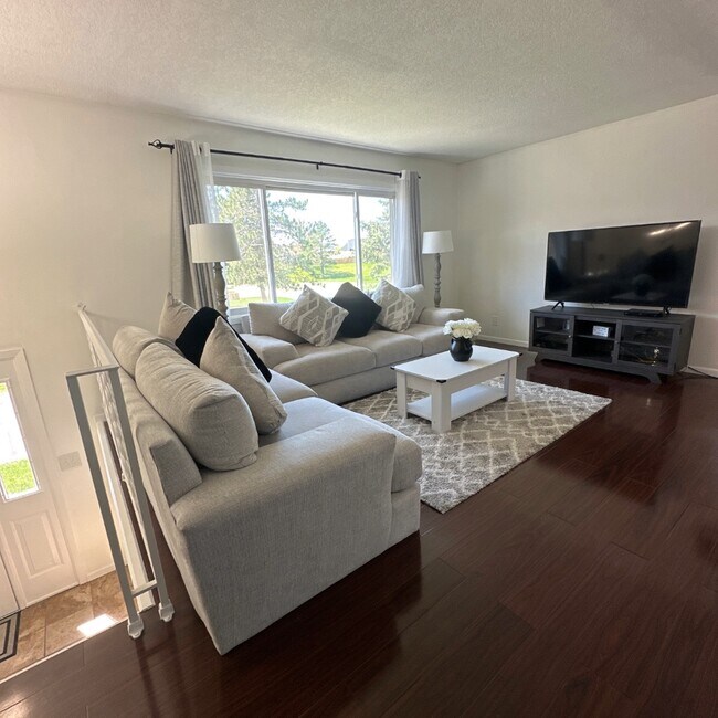 Foto del edificio - 10336 Balsam Ln