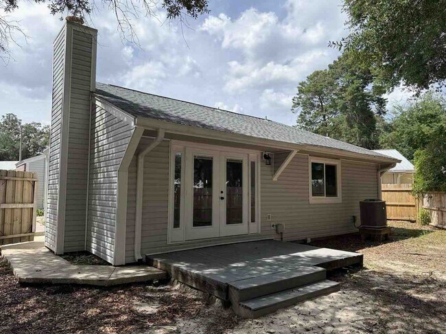 Foto del edificio - 208 Cottonwood Ct
