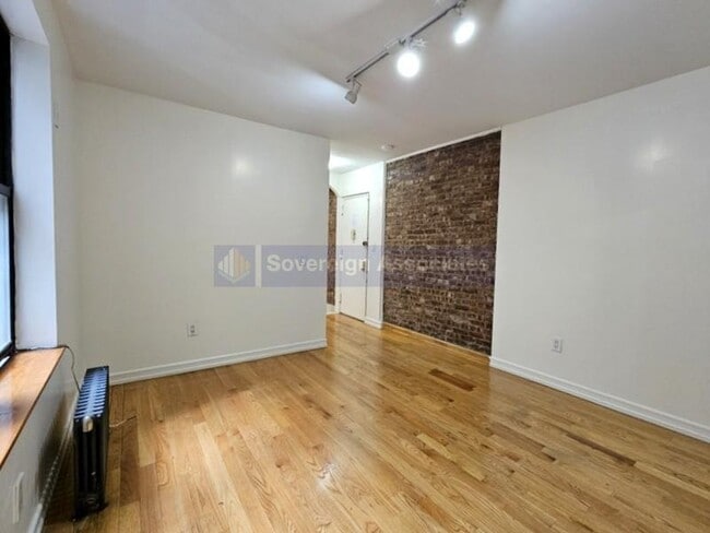 Building Photo - 79 Haven Avenue