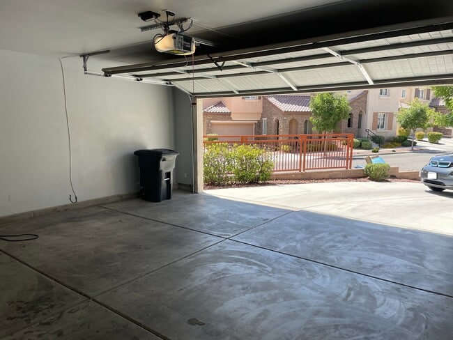 Foto del edificio - 11372 Colinward Ave