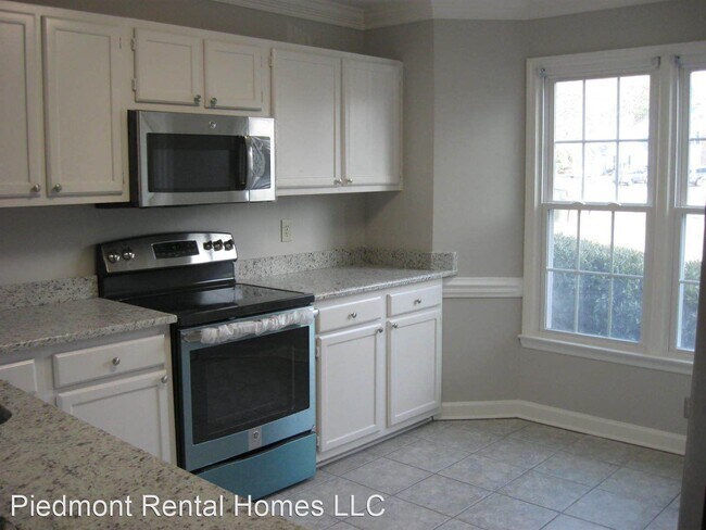 Building Photo - 2 br, 2 bath House - 2 Valley Stream Court