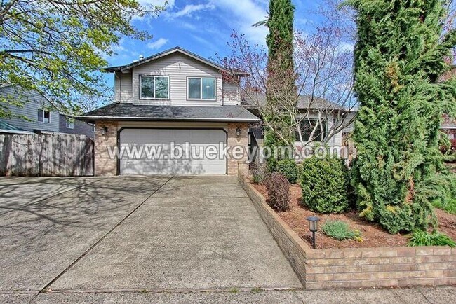 Building Photo - Luxury 3 Bed, 2.5 Bath Home in Beaverton with Large Yard and Bonus Room