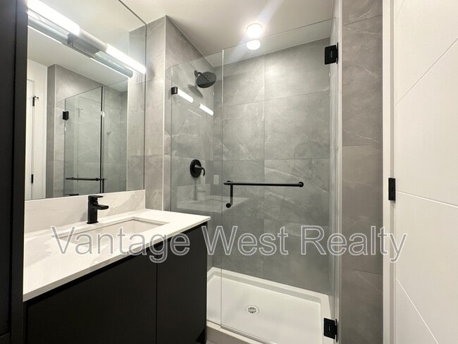 Photo du bâtiment - 720-720 K. L. O. Rd