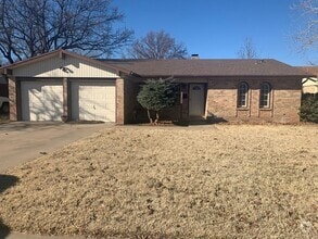 Building Photo - 3412 69th Dr