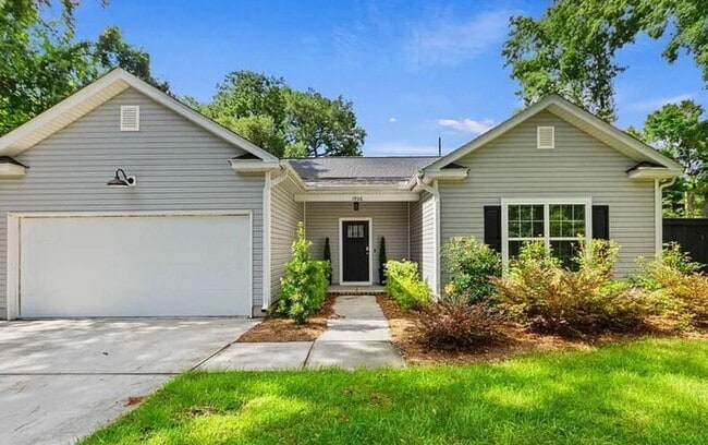Building Photo - 1853 Piper Dr