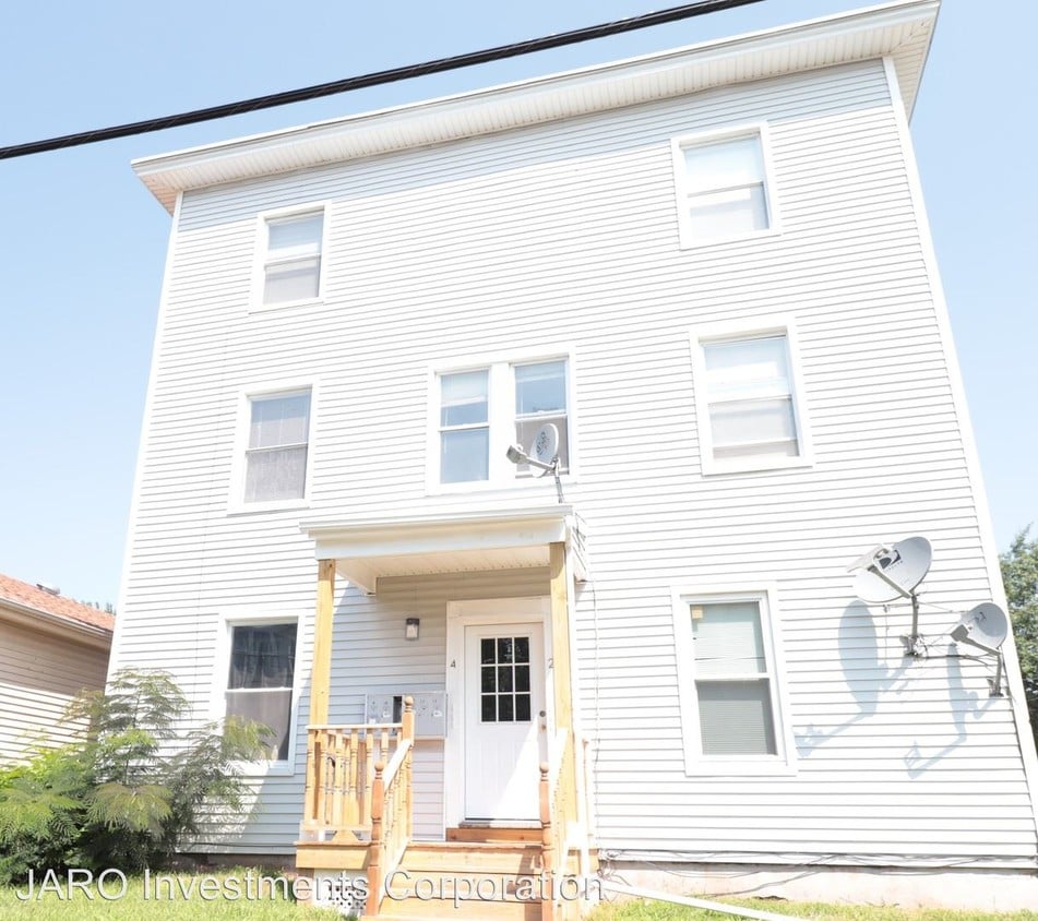 Primary Photo - 2-4 Douglas St