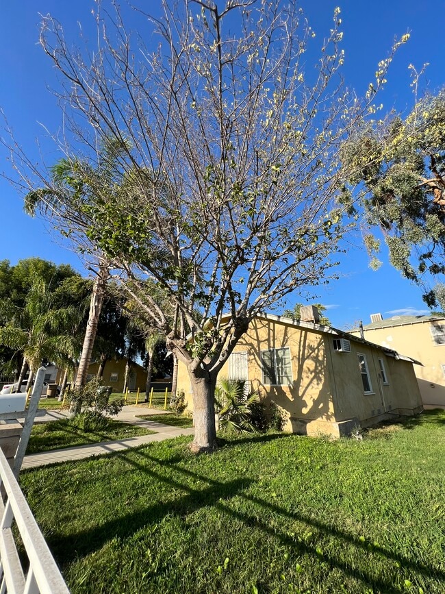 Corner house with beautiful landscaping - 2403 N Inyo St
