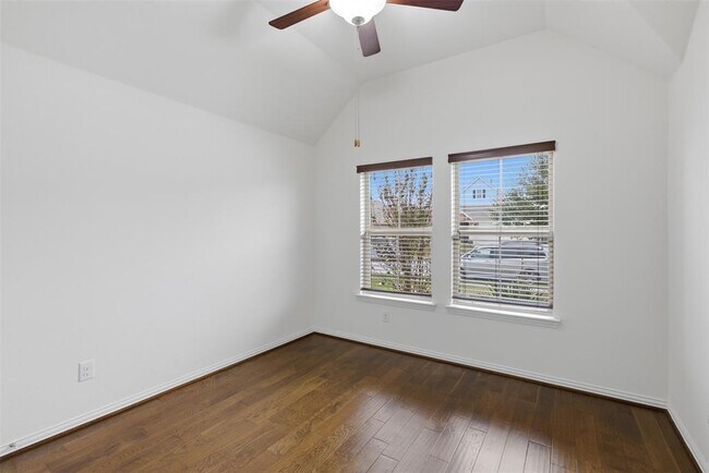 Foto del edificio - 20805 Rolling Creek Rd