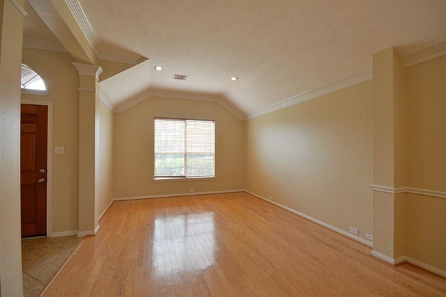 Building Photo - 14427 Castle Cove Ln