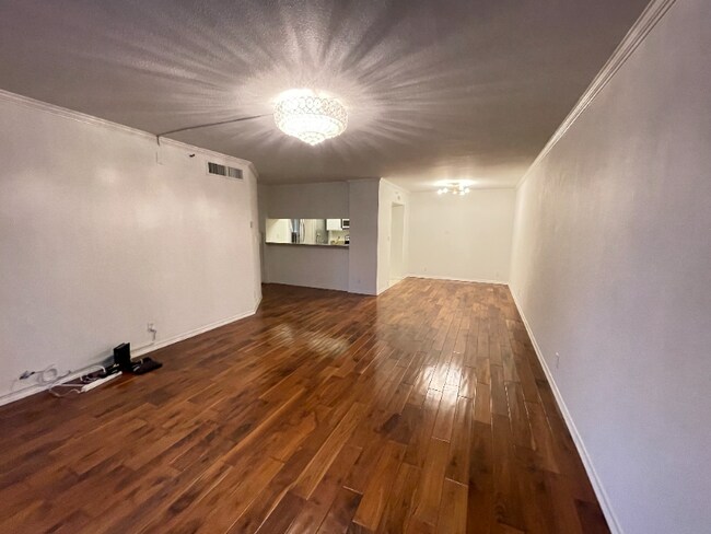 Foto del edificio - 600 W 9th St